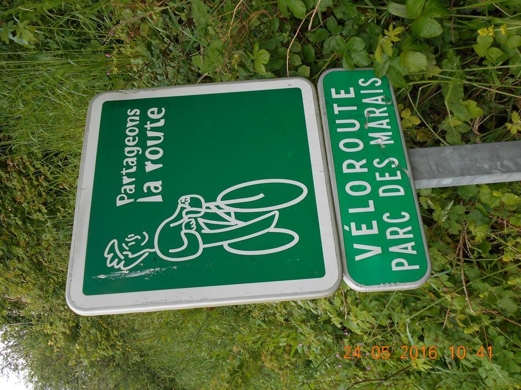 Ferme Manoir La Fiere Bed and Breakfast Sainte-Mère-Église Εξωτερικό φωτογραφία